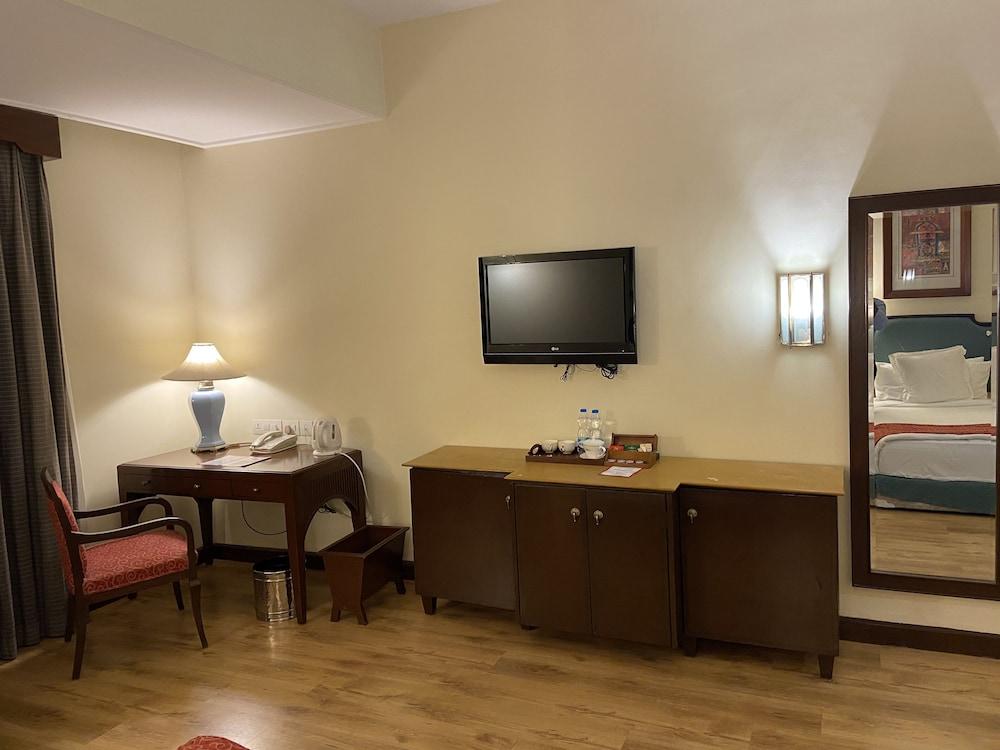 Welcomhotel By Itc Hotels, Cathedral Road, チェンナイ エクステリア 写真